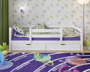 Детская кровать из массива березы Соня-5 (Белый/Лак) в Покачах - pokachi.mebel-74.com | фото