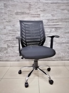 Кресло Barneo K-138 для персонала (черная ткань черная сетка) в Покачах - pokachi.mebel-74.com | фото