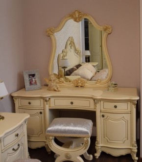 Туалетный стол + Зеркало Мона Лиза (крем) в Покачах - pokachi.mebel-74.com | фото
